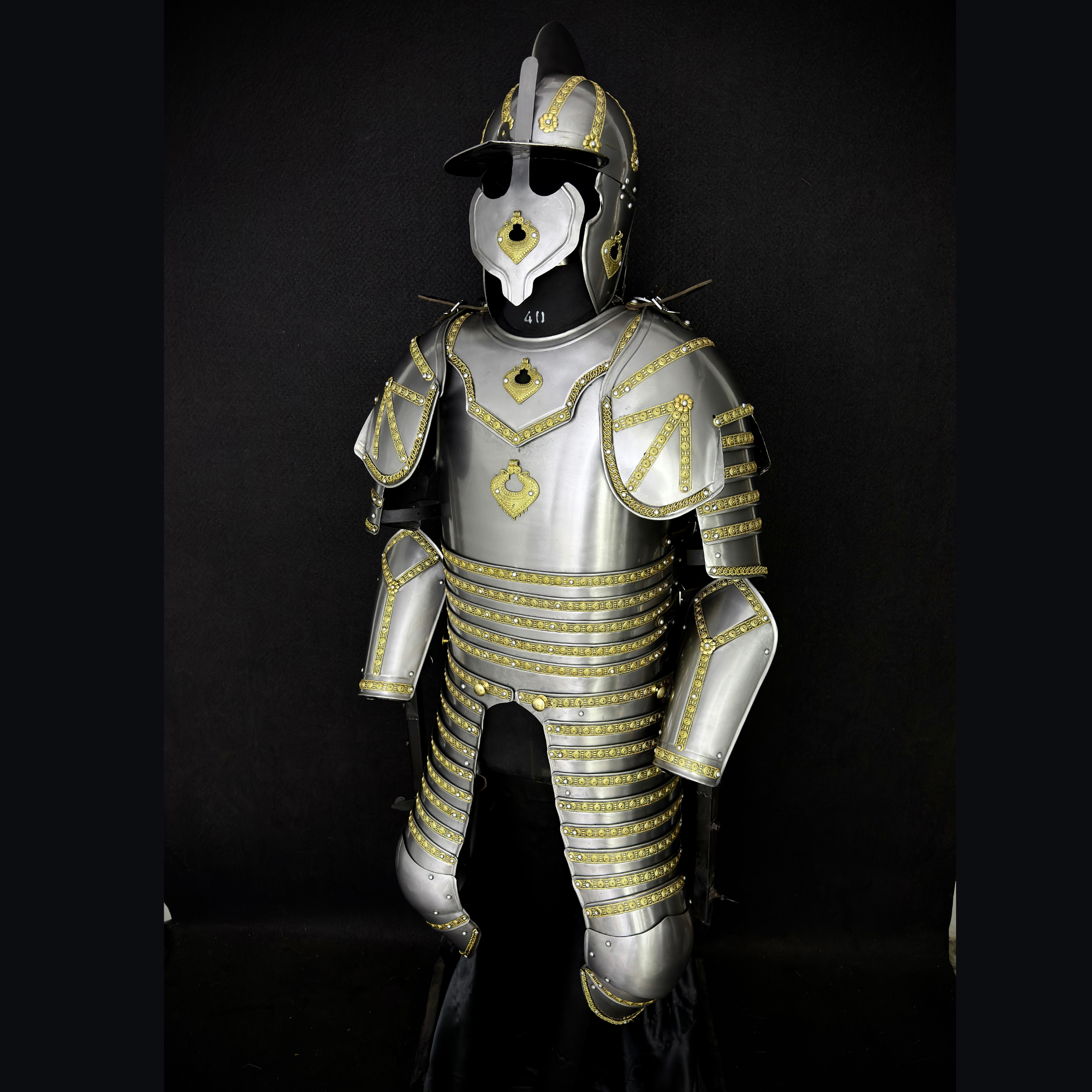 Handcrafted Steel Knight Armor Set ⚔️✨ – Full Medieval Suit with Gold Accents | LARP Gear | Cosplay Costume | Renaissance Collectible 🛡️🏰