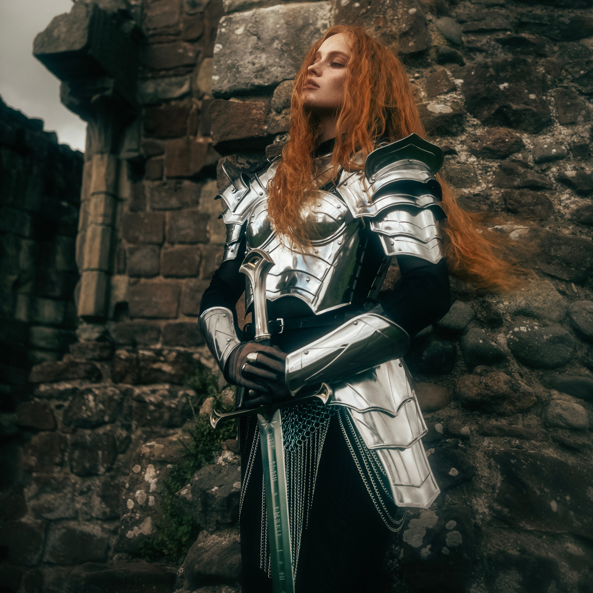 Medieval Women's Breastplate Armor – Handmade Steel Cuirass Costume for Cosplay, LARP & Halloween