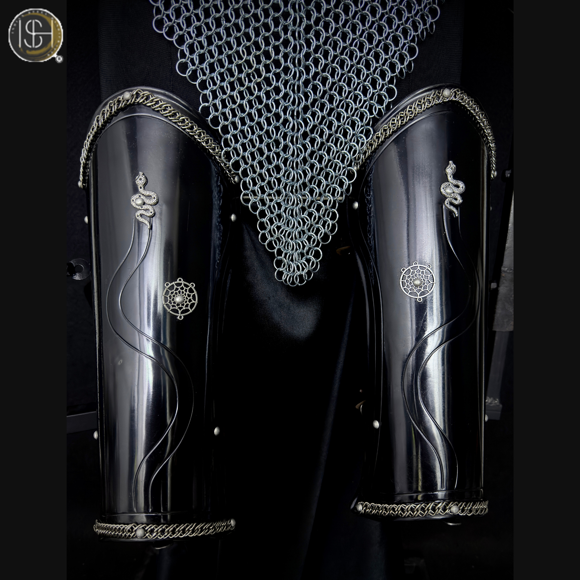 Women's Medieval Black Steel Armor Set with Chainmail Shoulders – Female Knight Costume, LARP Warrior Armor, Renaissance Battle Gear, Fantasy Cosplay Outfit
