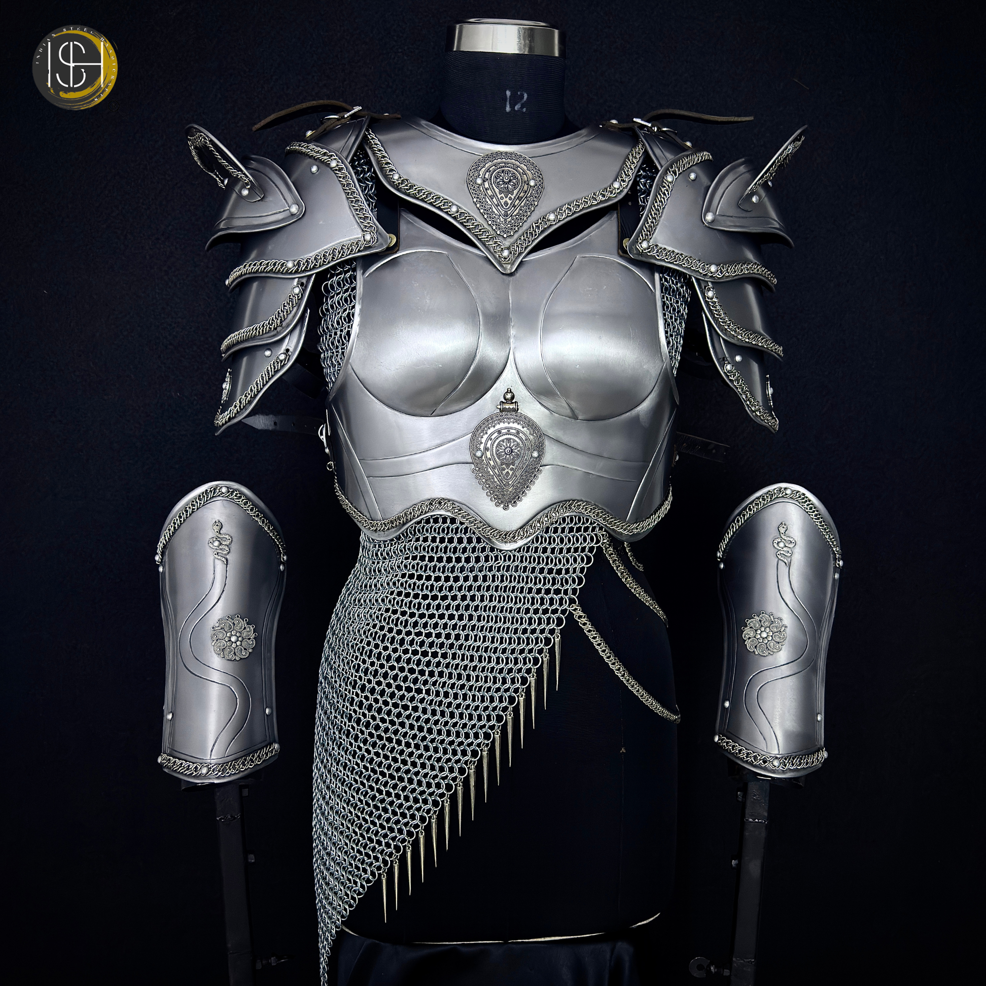Brave Lady Medieval Steel Armor Set with Chainmail Top – Female Knight Armor Costume, LARP Armor, Renaissance Festival Outfit, Cosplay Warrior Armor, Historical Reenactment Gear.