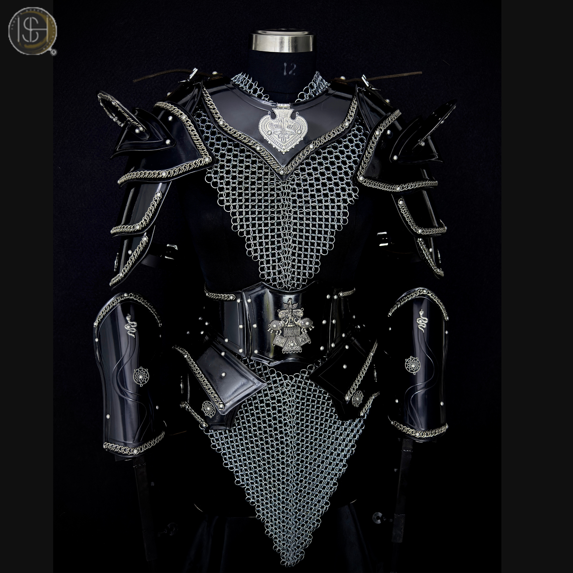 Women's Medieval Black Steel Armor Set with Chainmail Shoulders – Female Knight Costume, LARP Warrior Armor, Renaissance Battle Gear, Fantasy Cosplay Outfit