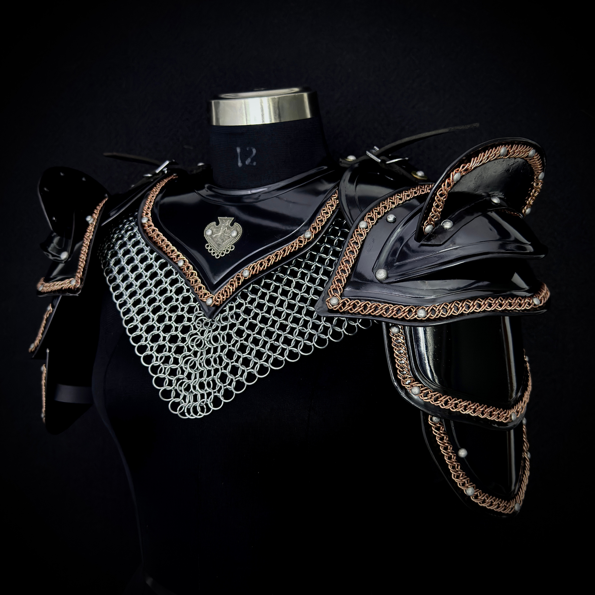 ⚔️ Medieval Fantasy Shoulder Armor Set – Handmade Steel Pauldrons with Chainmail Knight Armor for Cosplay, LARP, Renaissance Fair & Viking Costume 🛡️