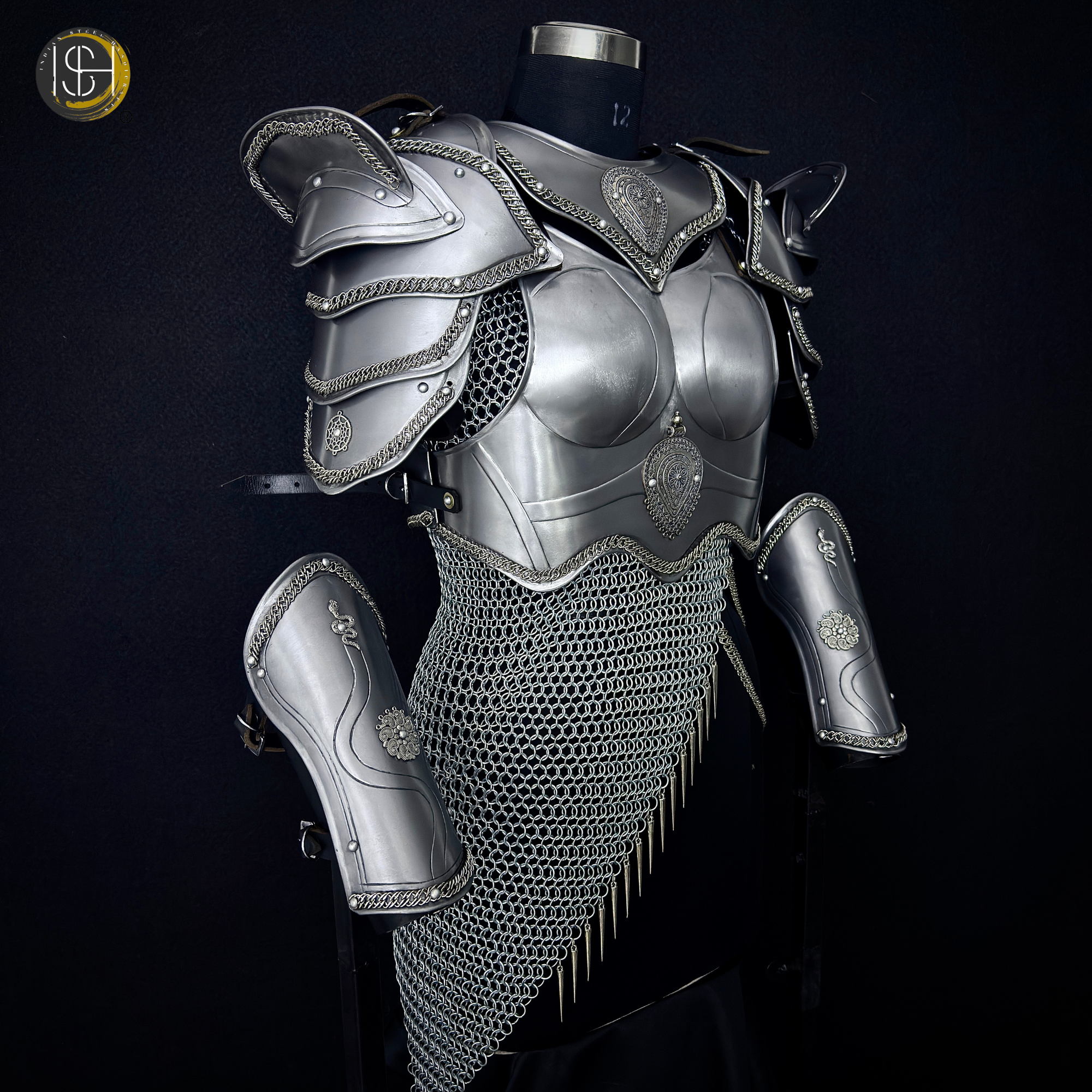Brave Lady Medieval Steel Armor Set with Chainmail Top – Female Knight Armor Costume, LARP Armor, Renaissance Festival Outfit, Cosplay Warrior Armor, Historical Reenactment Gear.
