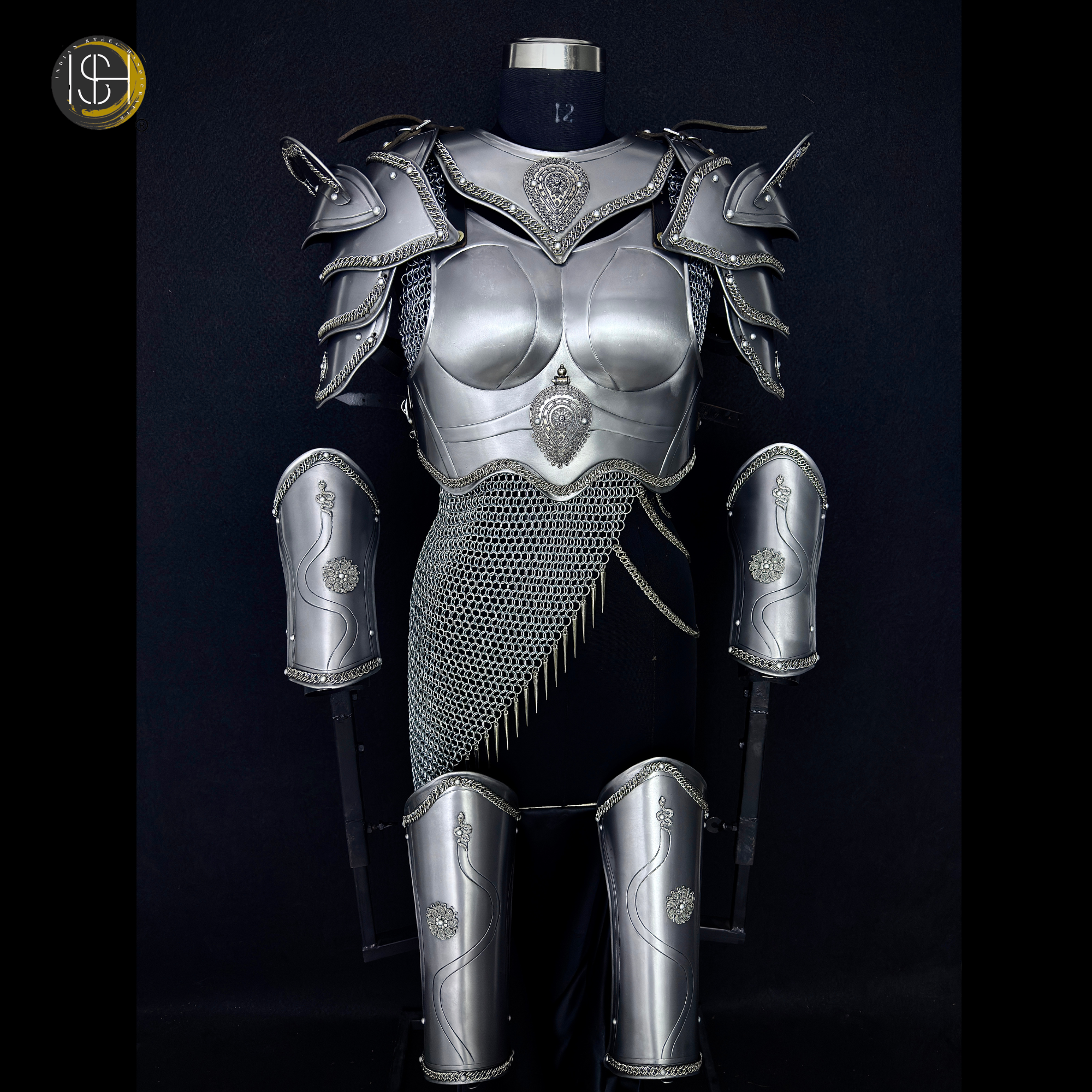 Brave Lady Medieval Steel Armor Set with Chainmail Top – Female Knight Armor Costume, LARP Armor, Renaissance Festival Outfit, Cosplay Warrior Armor, Historical Reenactment Gear.