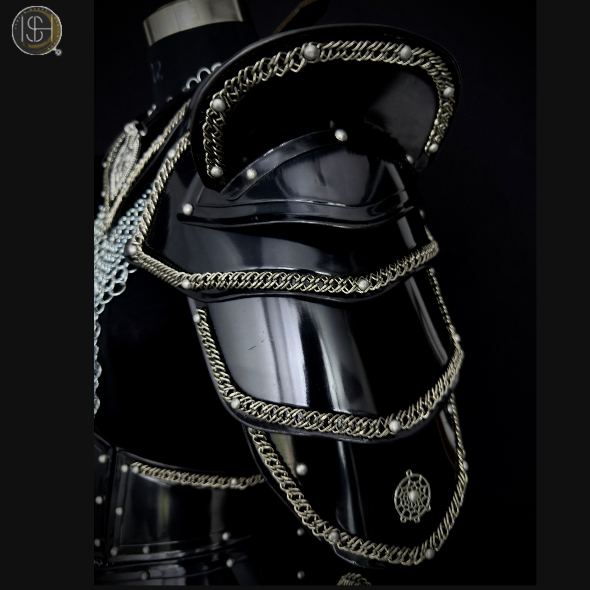 Women's Medieval Black Steel Armor Set with Chainmail Shoulders – Female Knight Costume, LARP Warrior Armor, Renaissance Battle Gear, Fantasy Cosplay Outfit