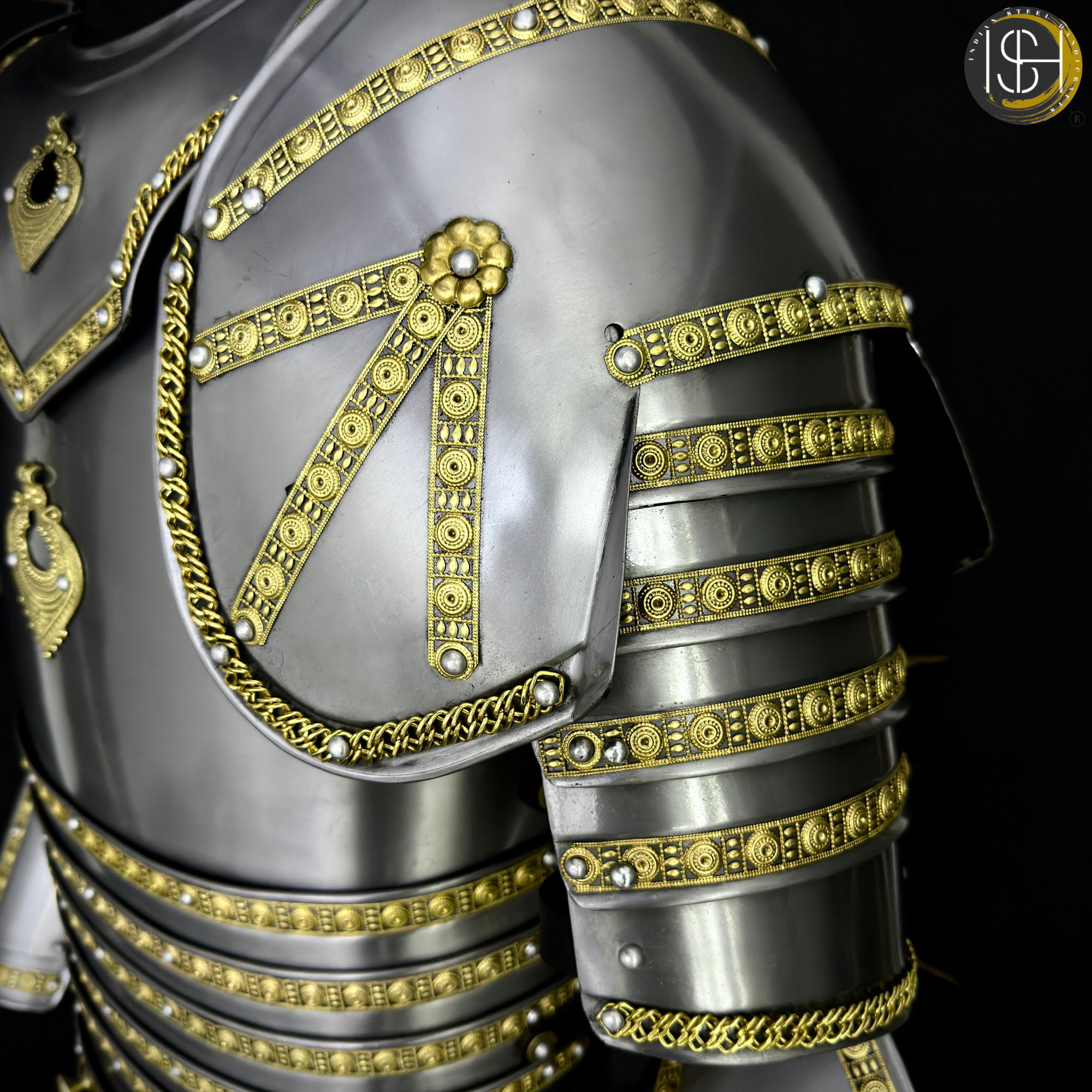 Handcrafted Steel Knight Armor Set ⚔️✨ – Full Medieval Suit with Gold Accents | LARP Gear | Cosplay Costume | Renaissance Collectible 🛡️🏰