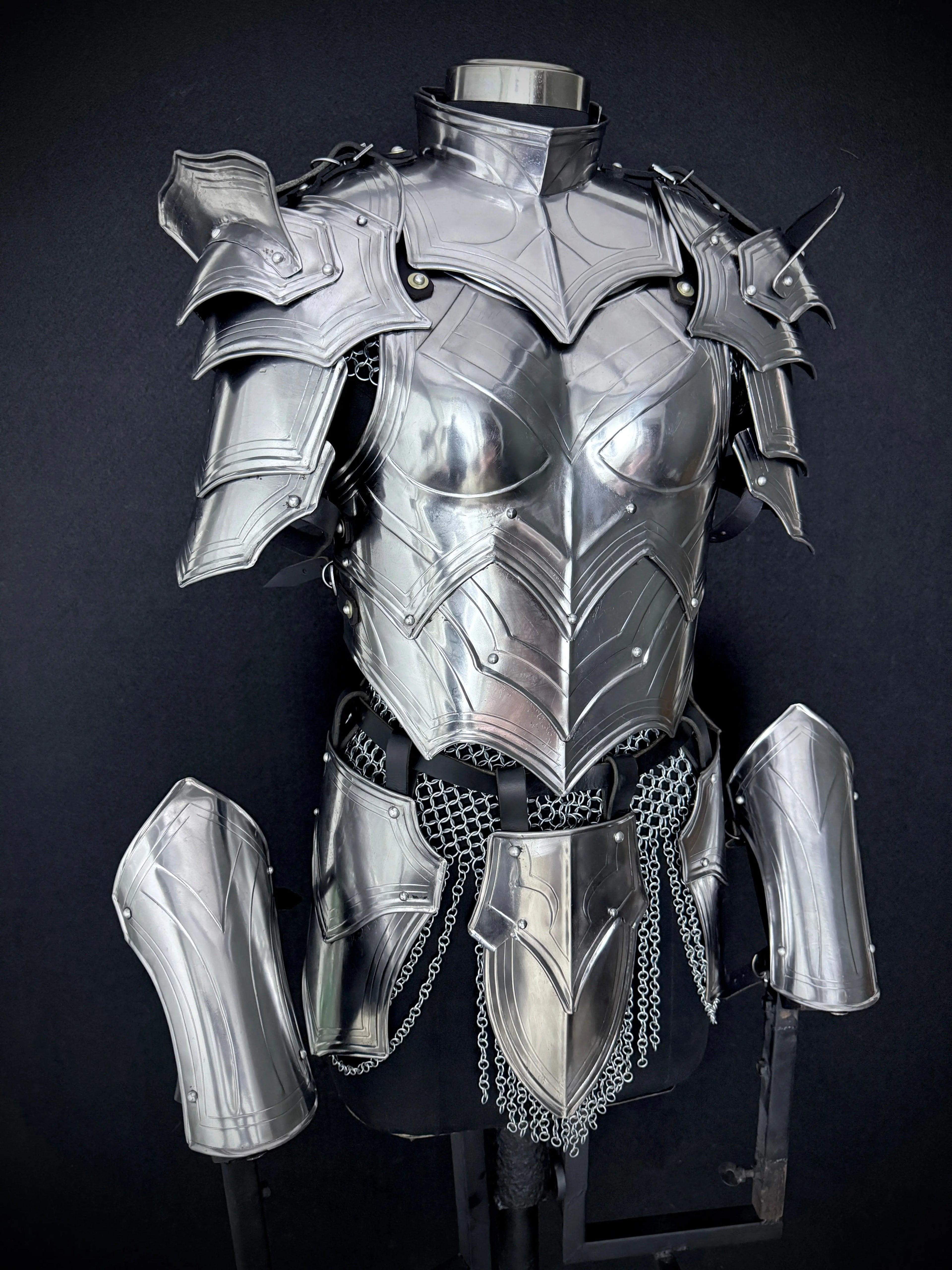 Gothic Red Knight Armor – Women’s Medieval Battle Suit OathboundSteel