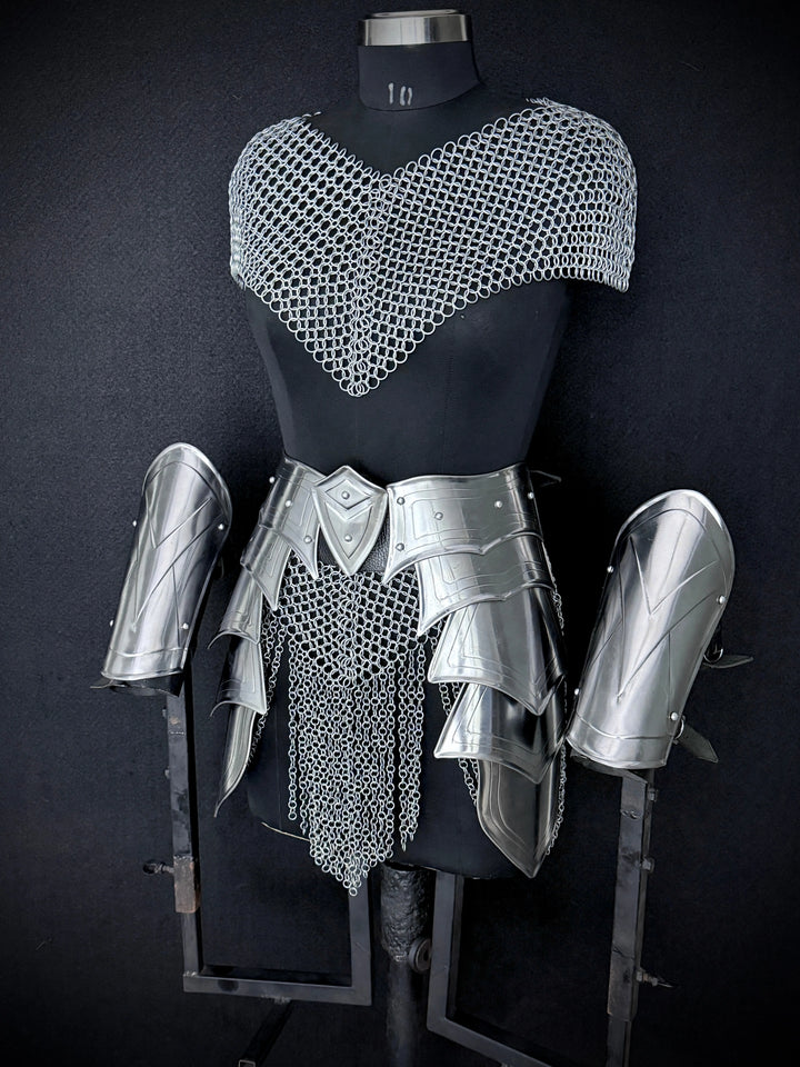 Silver Chainmail Cape Armor – Warrior Queen Edition OathboundSteel