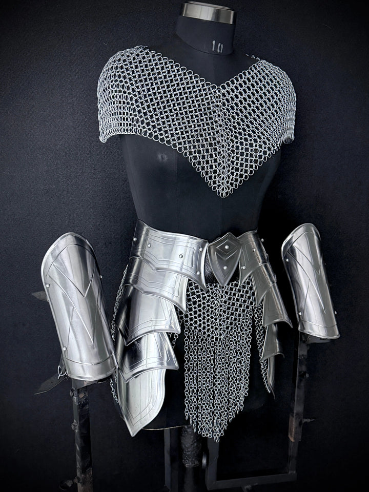 Silver Chainmail Cape Armor – Warrior Queen Edition OathboundSteel