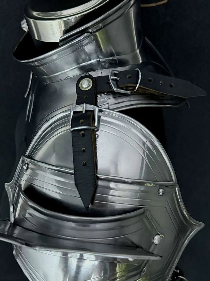 Medieval Women’s Shoulder Armor Set – Steel Gorget & Articulated Pauldrons for LARP Cosplay Medieval Armory