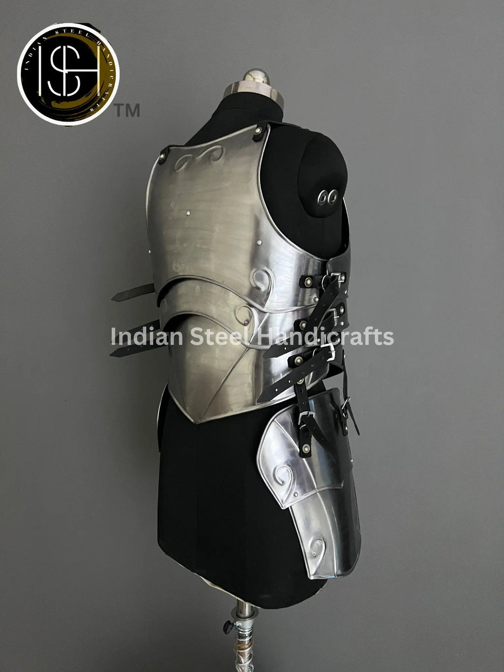 Steel Female Knight Armor: Medieval LARP Cosplay Costume