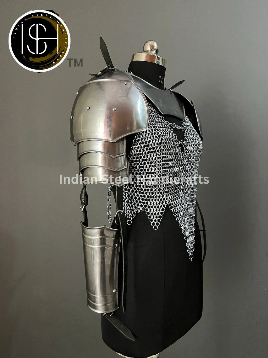 Female Knight Steel Armor: Gorget & Pouldron, Chainmail - LARP Cosplay