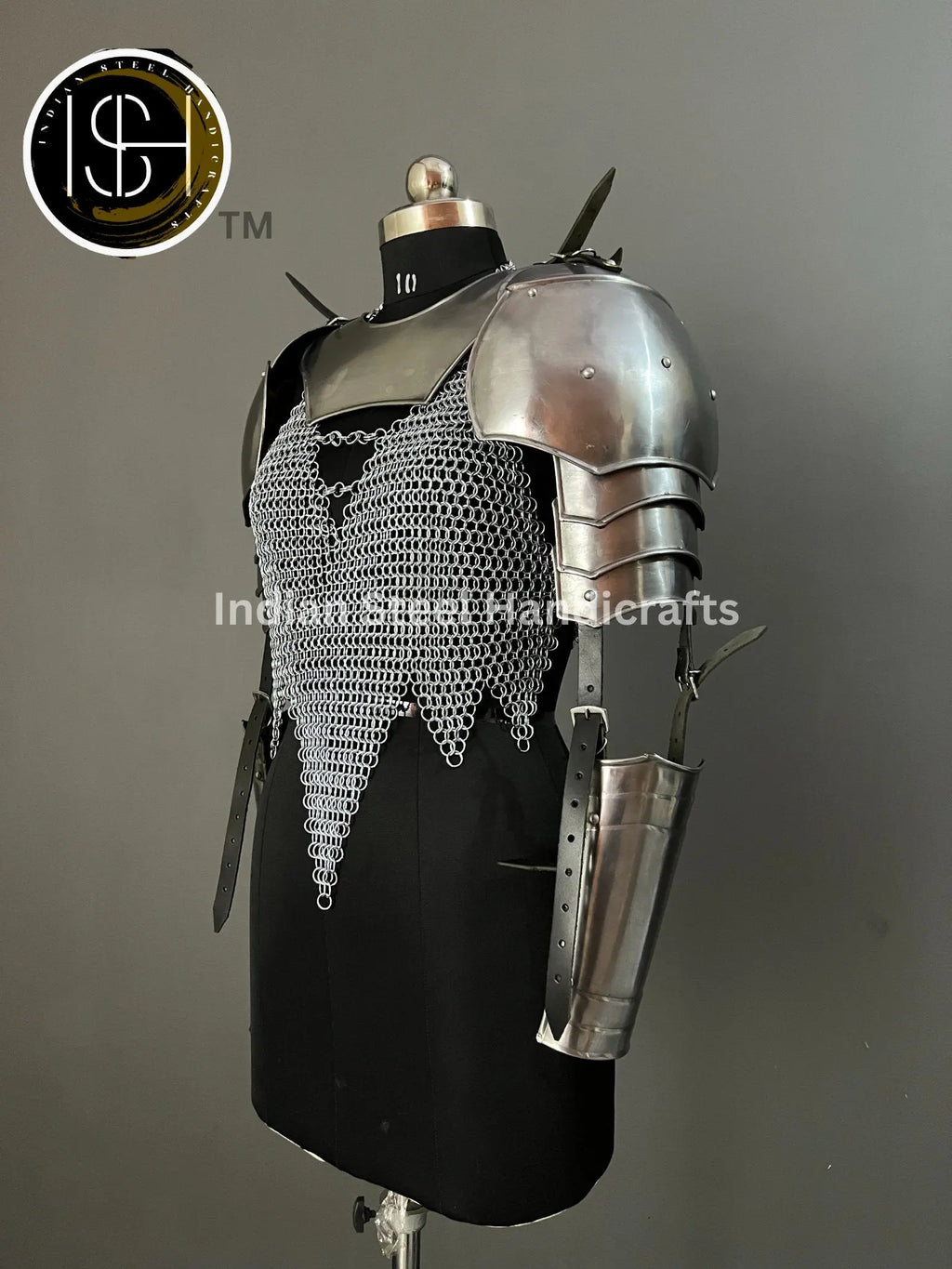 Female Knight Steel Armor: Gorget & Pouldron, Chainmail - LARP Cosplay