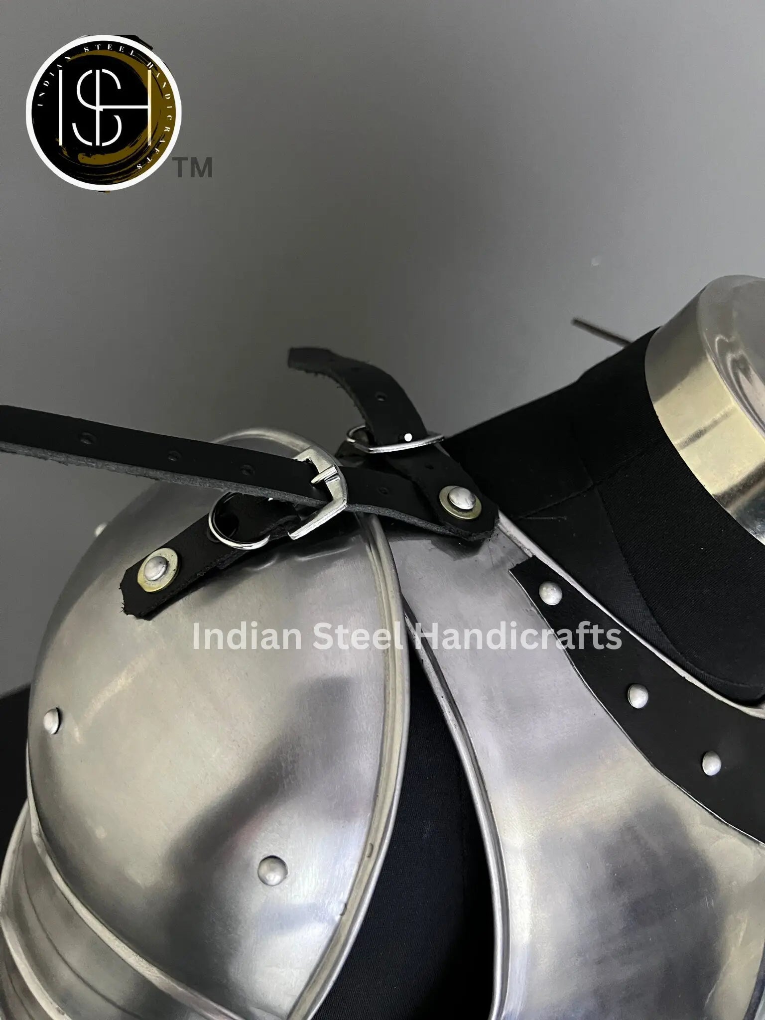 Medieval Lady Knight Armor: Steel Female Cosplay LARP Costume
