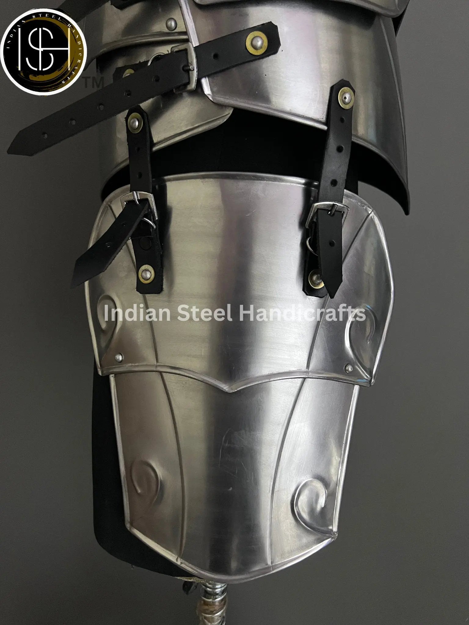 Steel Female Knight Armor: Medieval LARP Cosplay Costume