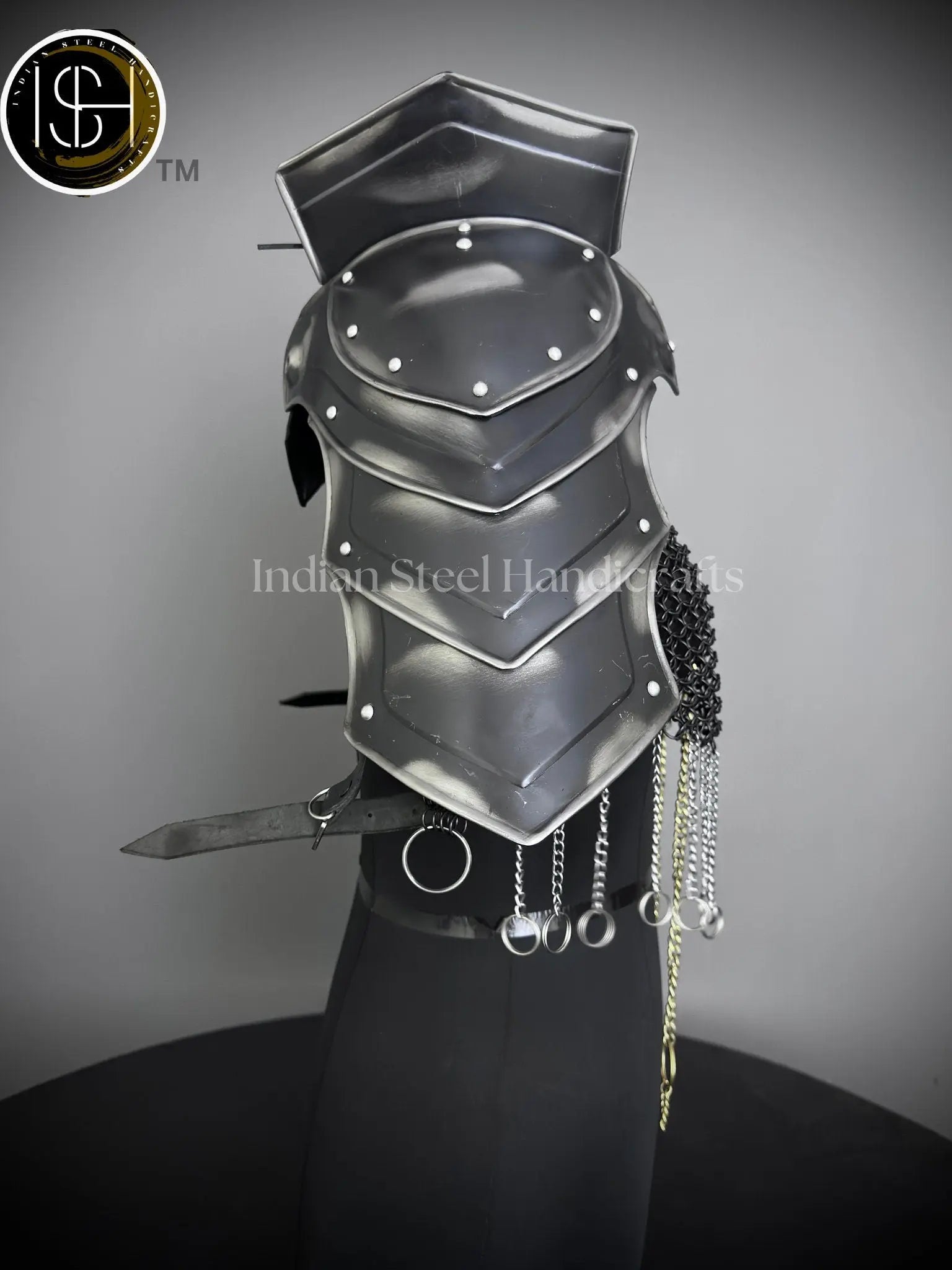 Female Knight Armor: Steel Gorget & Pouldron, Chainmail Top - LARP Cosplay