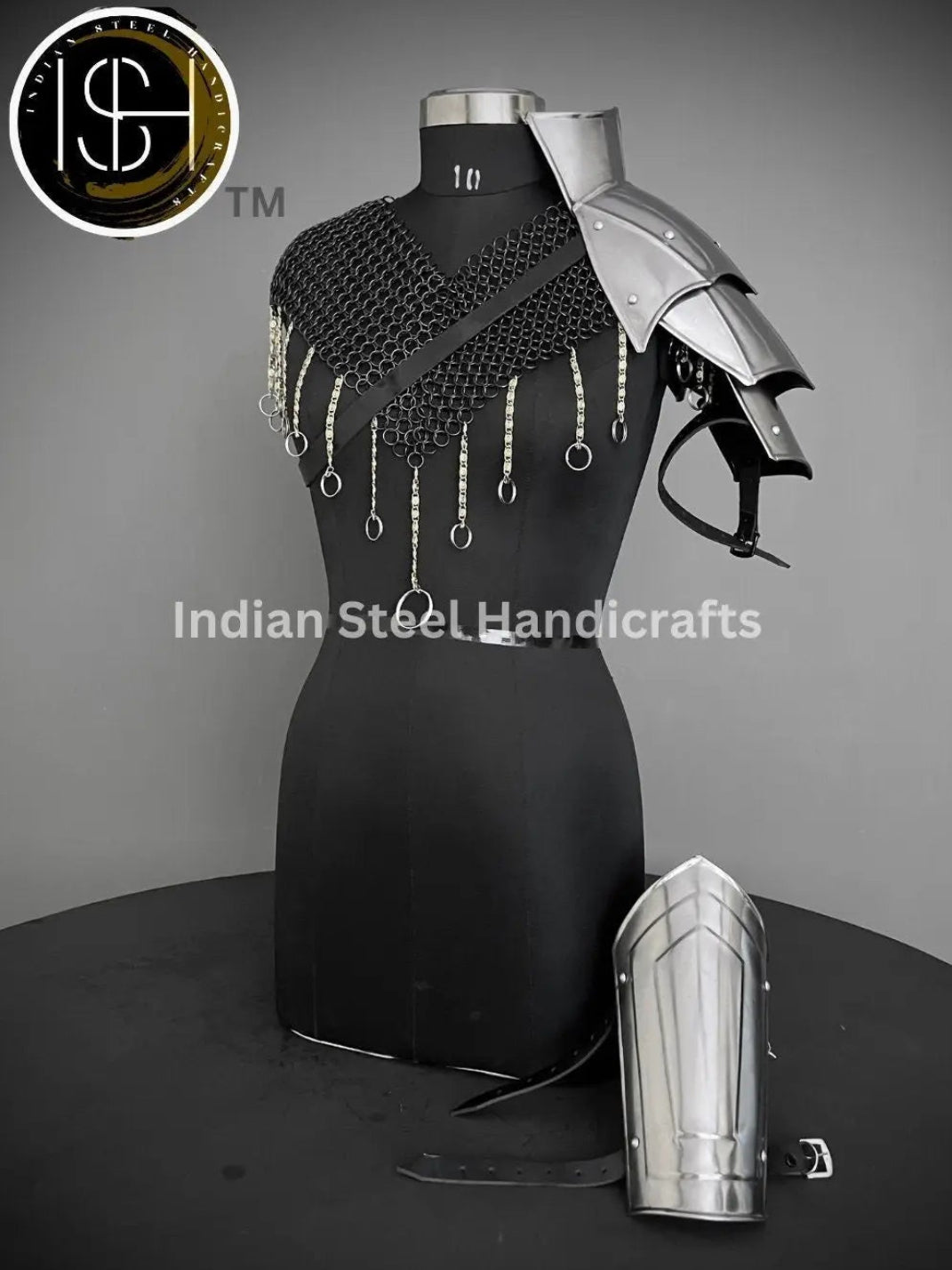 shoulder armor,bracer armor, chainmail armor, larp armor, cosplay armor, armor for cosplay, cosplay costume, knight armor, medieval armor, gift for her, gift for girlfriend, female armor, queen armor, lady armor