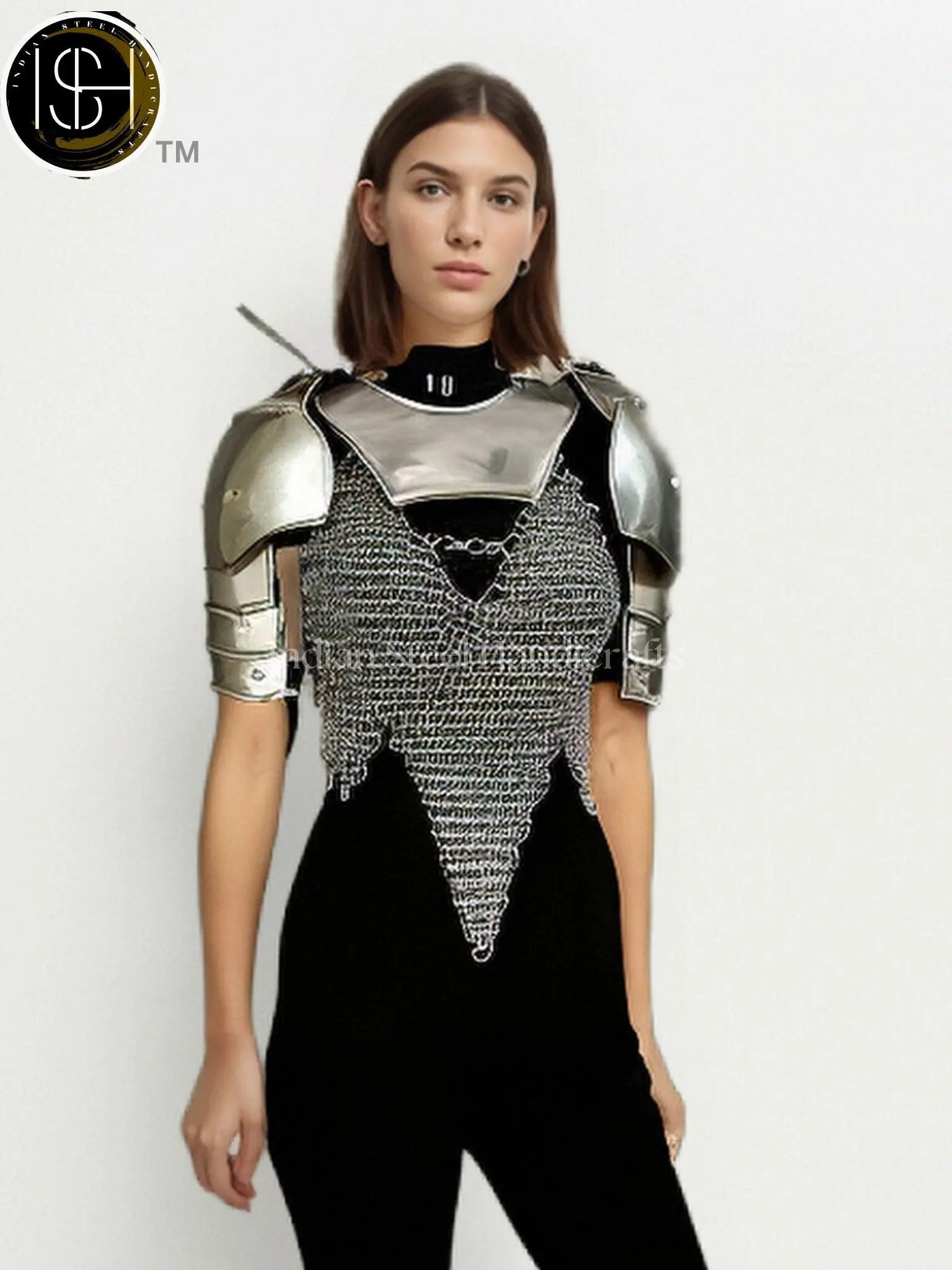 Female Knight Steel Armor: Gorget & Pouldron, Chainmail - LARP Cosplay