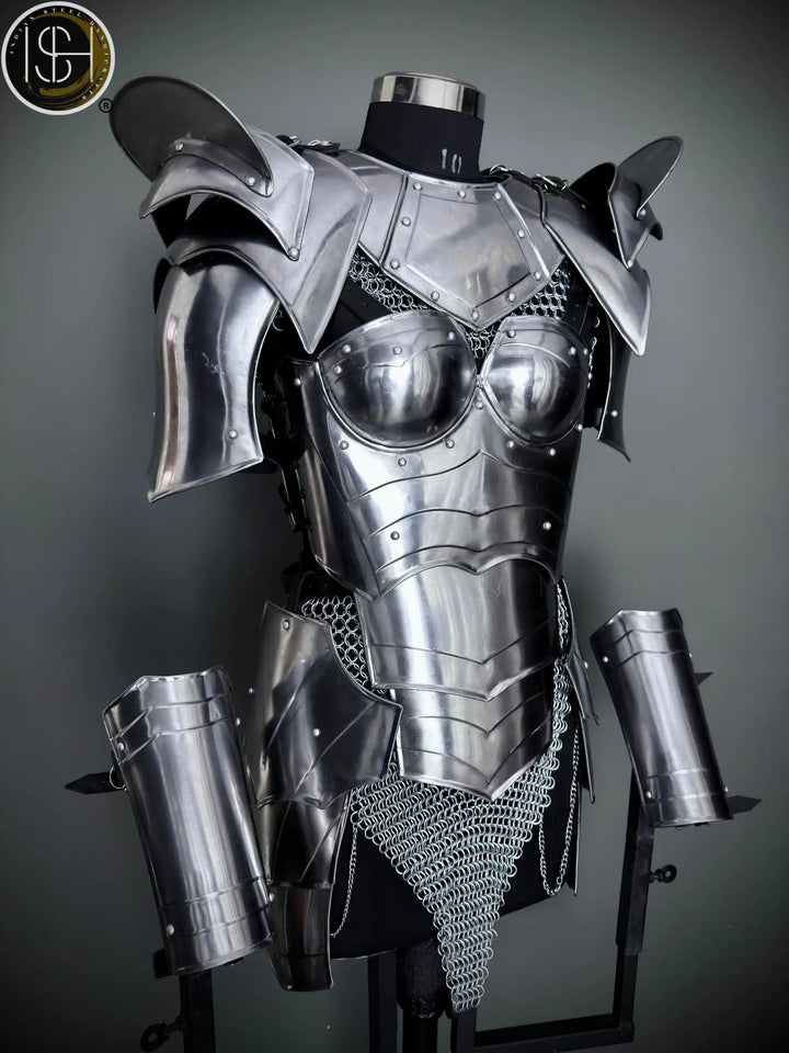 Brave Lady Knight Armor – Medieval Fantasy Costume for Cosplay & LARP Events.