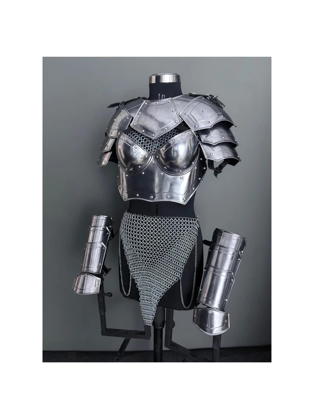 Medieval Women's Chainmail Armor Set: SCA LARP Female Knight Costume