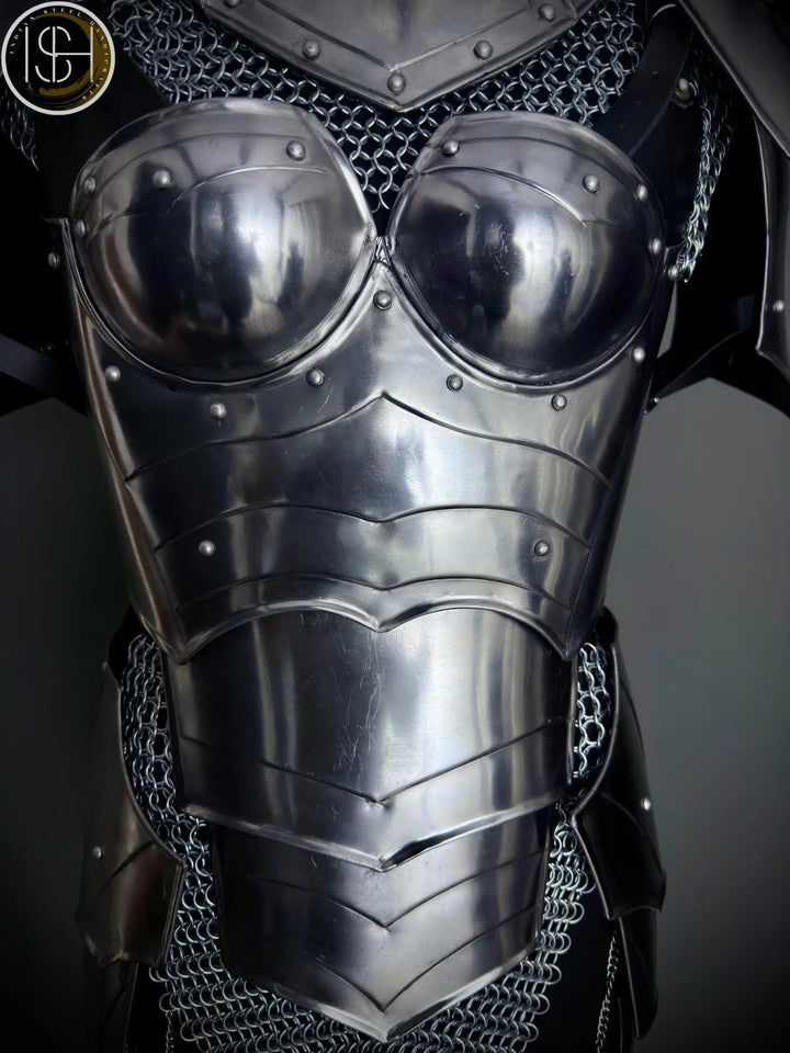 Brave Lady Knight Armor – Medieval Fantasy Costume for Cosplay & LARP Events.